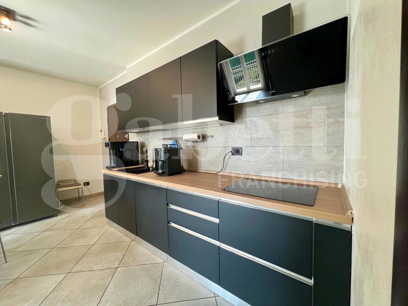 Trilocale con box a Govone