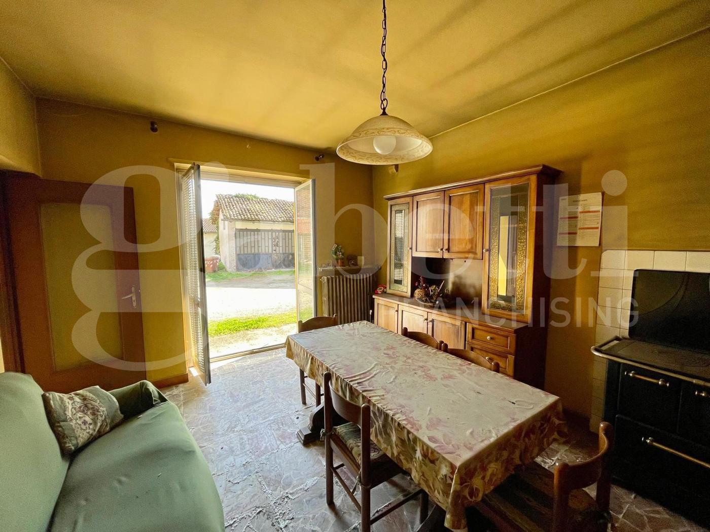 Casa indipendente con box a Pocapaglia