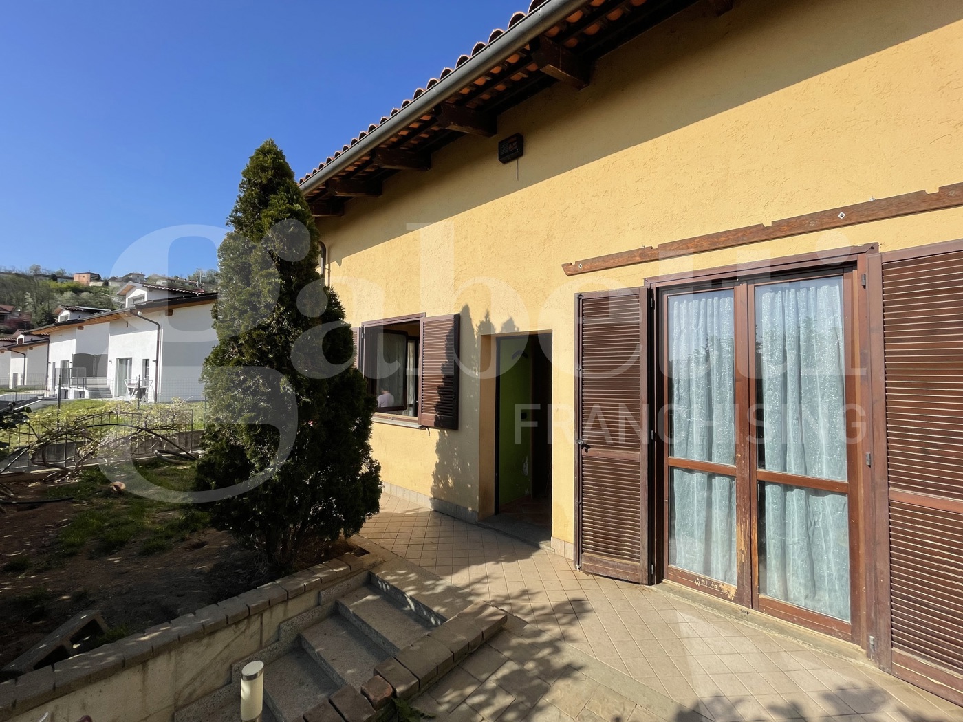 Casa indipendente con giardino a Pocapaglia