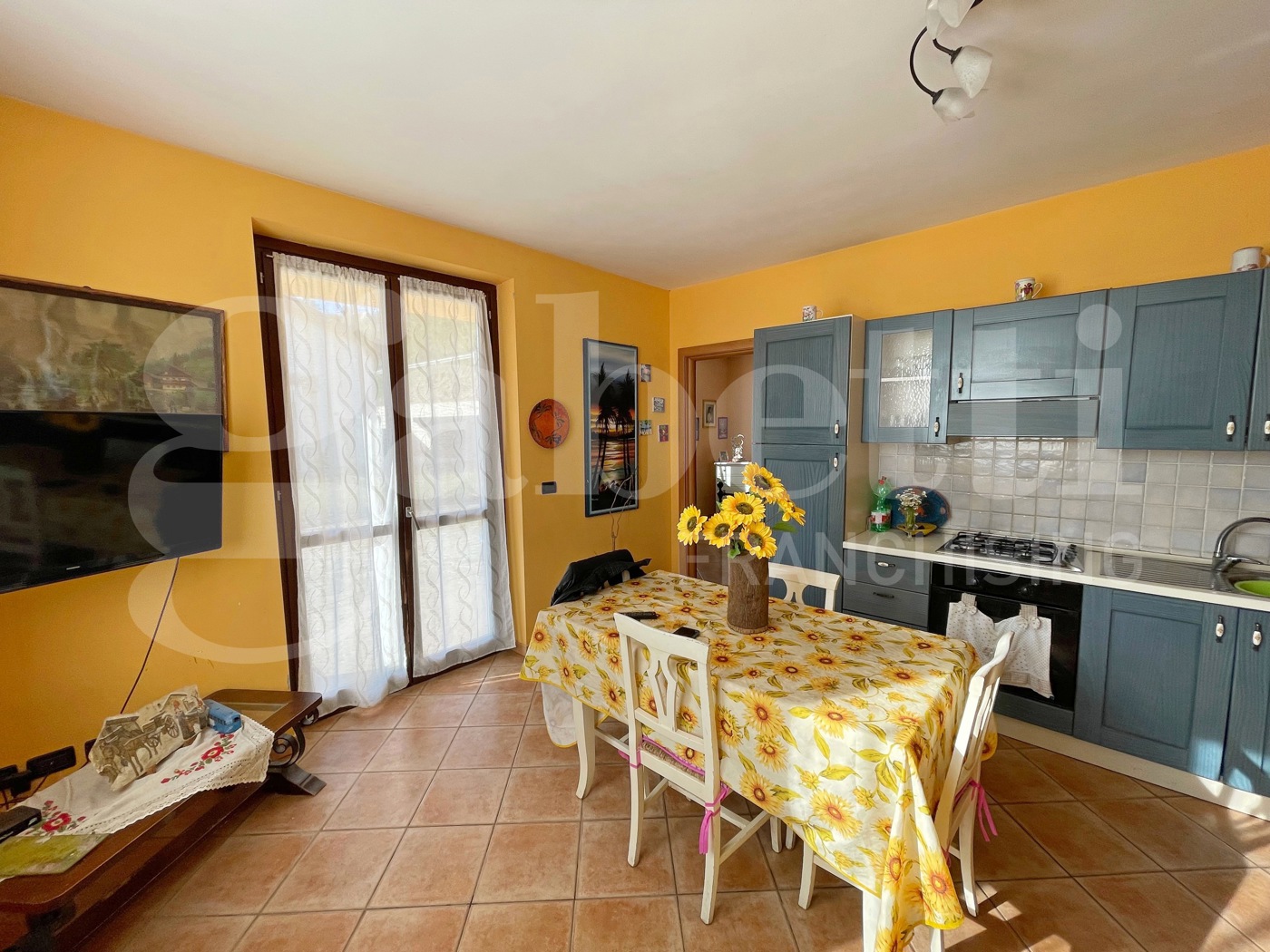 Casa indipendente con giardino a Pocapaglia