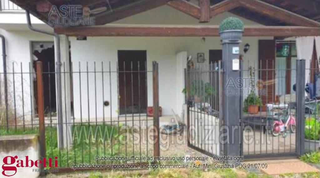 Villa con giardino a Pocapaglia