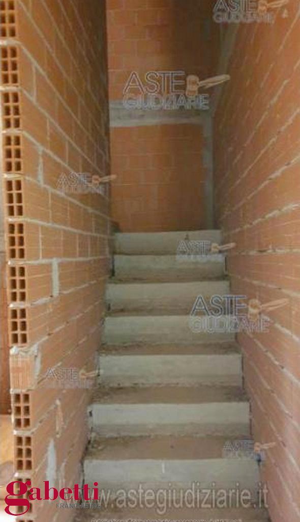 Villa con giardino a Pocapaglia