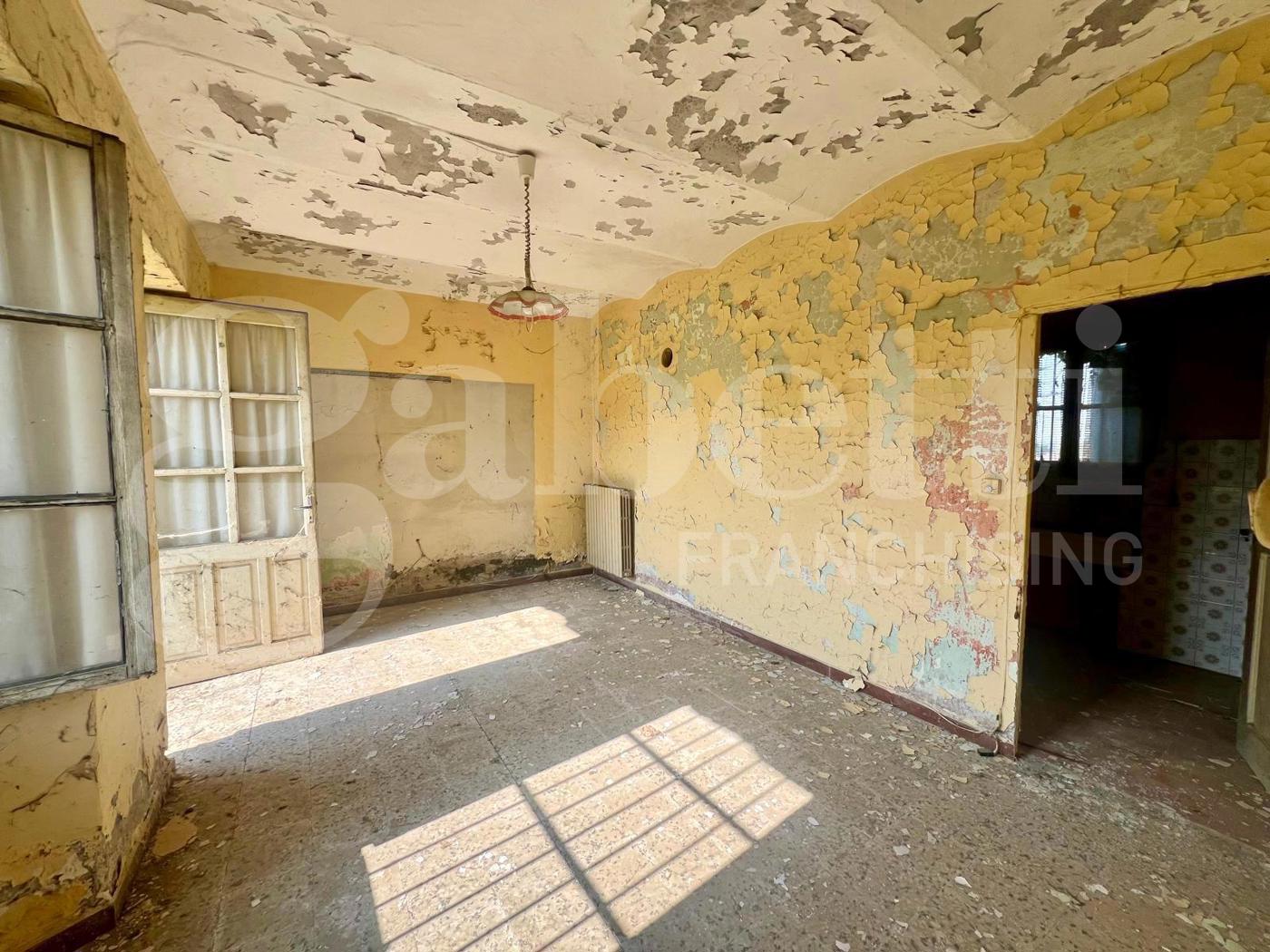 Rustico con giardino a Barolo