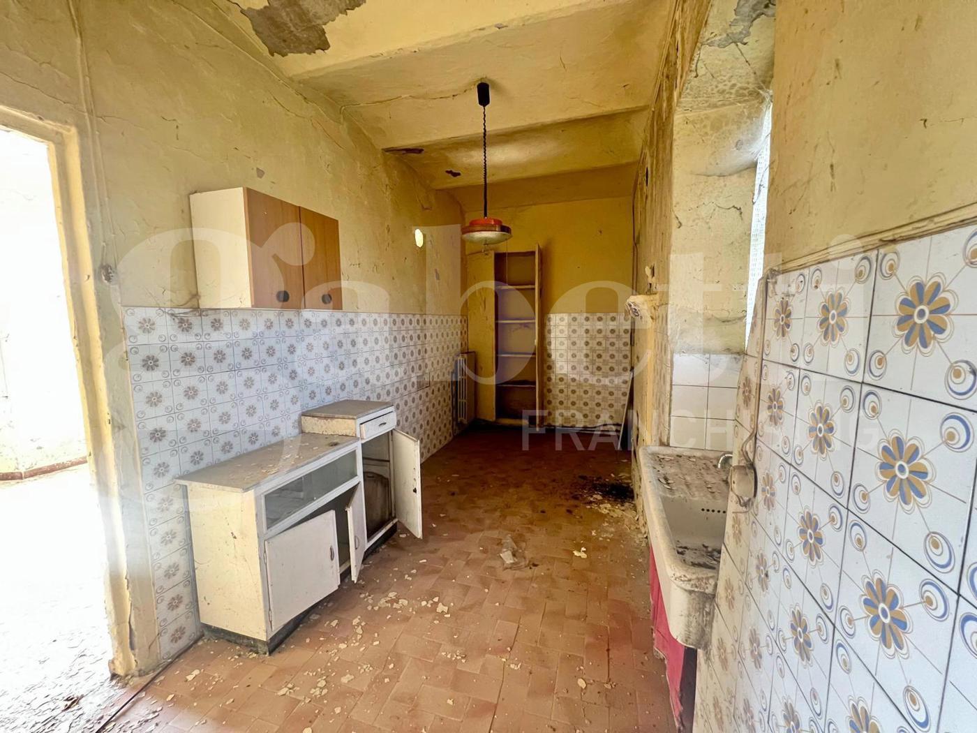 Rustico con giardino a Barolo