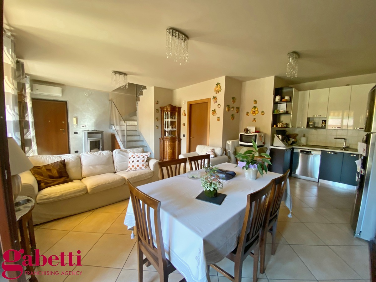 Appartamento con box doppio a Pocapaglia