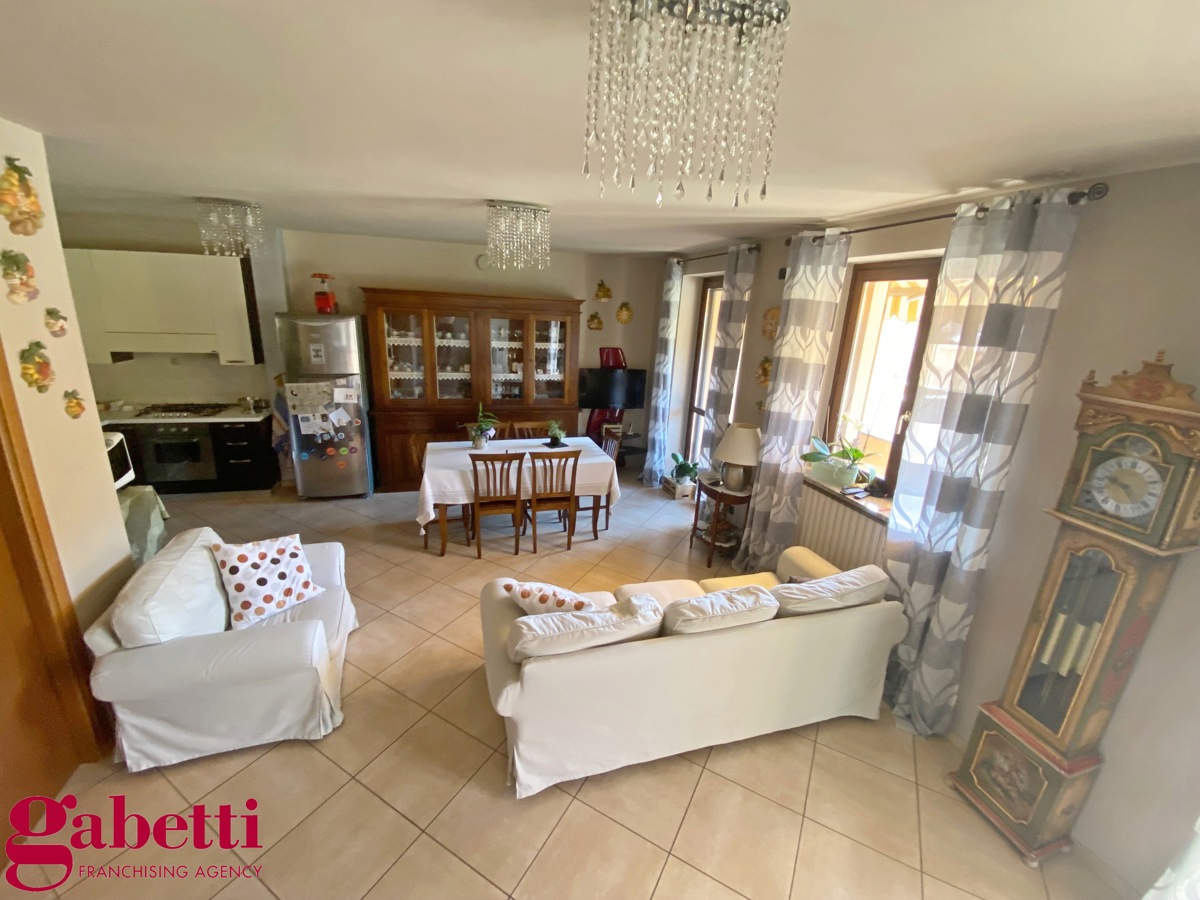 Appartamento con box doppio a Pocapaglia