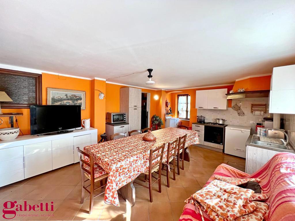 Casa indipendente con giardino a Pocapaglia