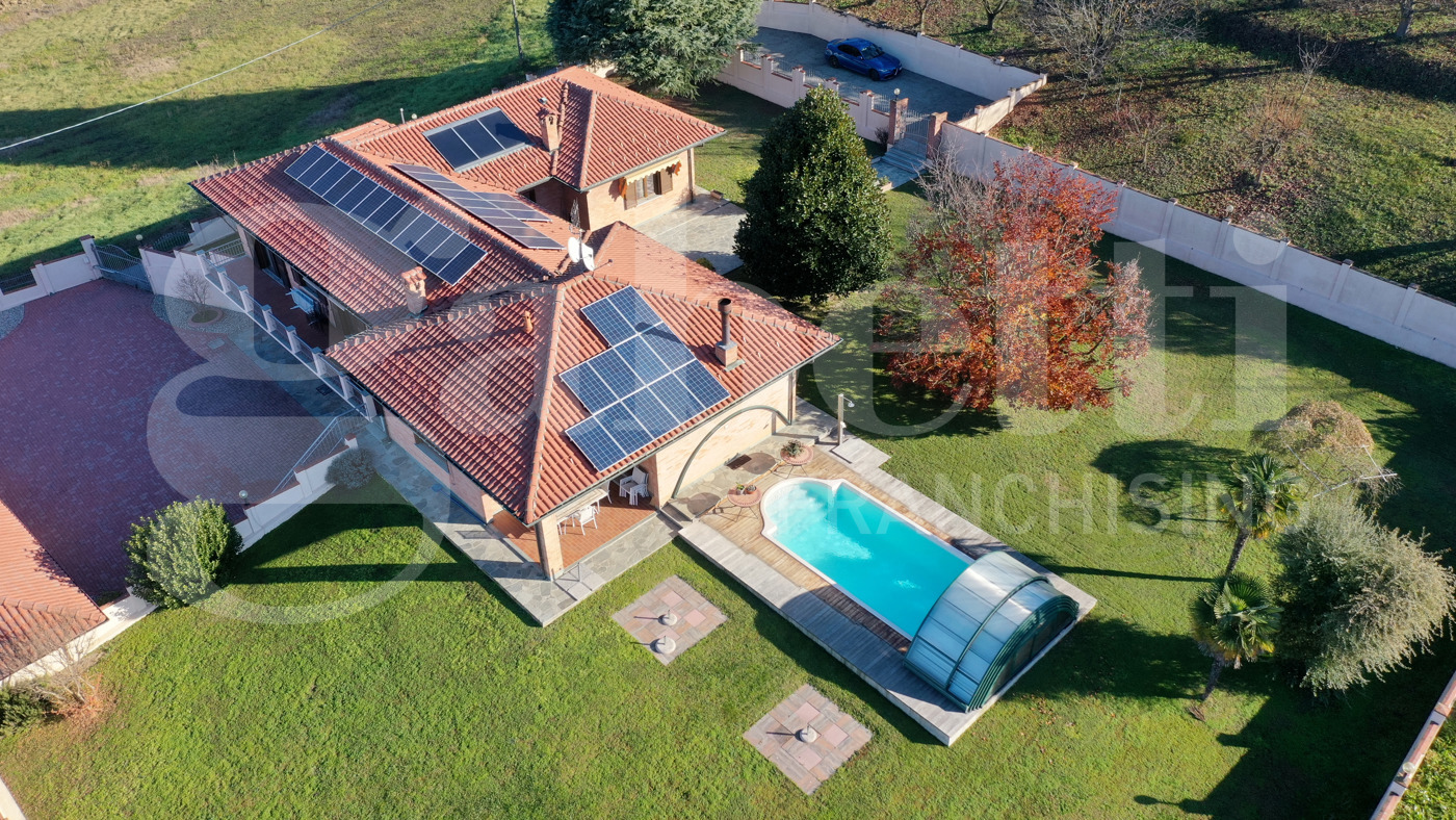 Villa in vendita a La Morra