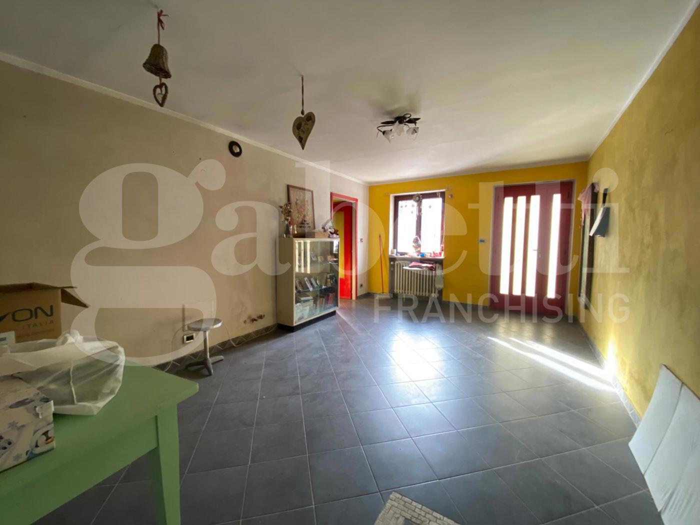 Casa indipendente con giardino a Cherasco