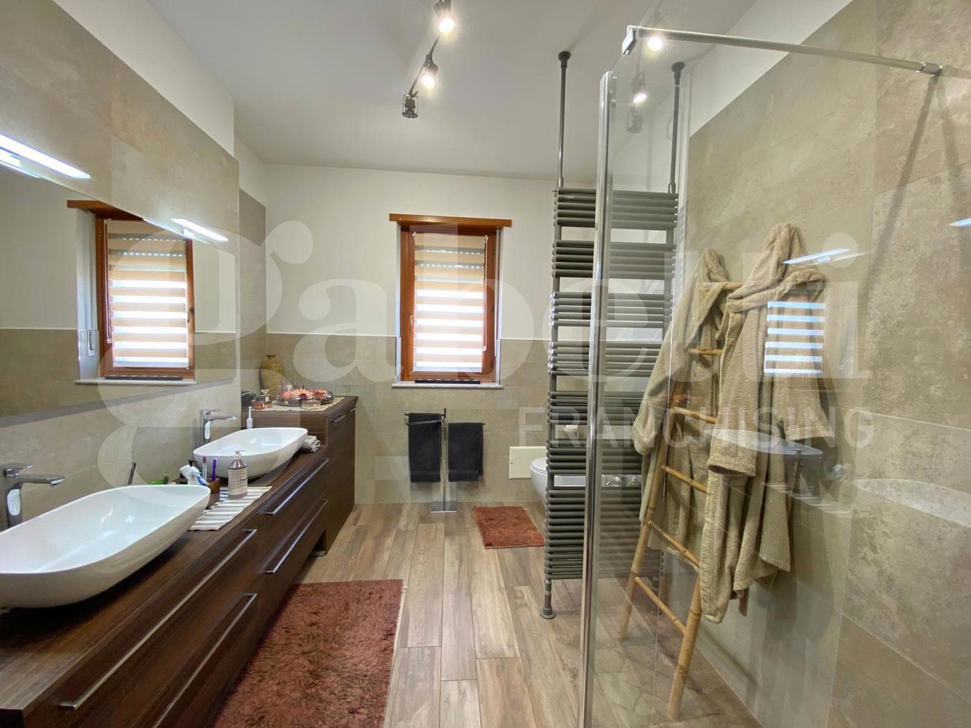 Trilocale con box a Bra