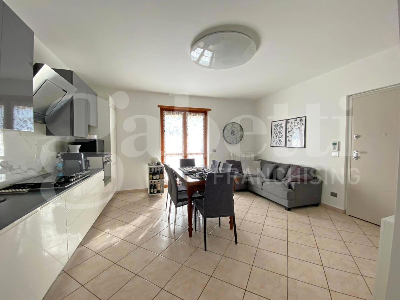 Trilocale con box a Bra