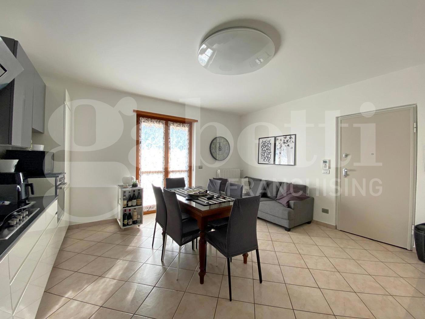 Trilocale con box a Bra