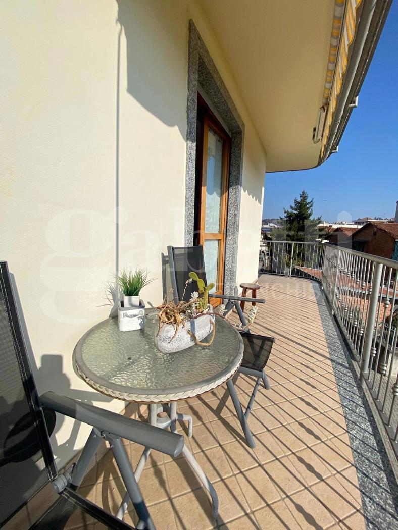 Trilocale con box a Bra