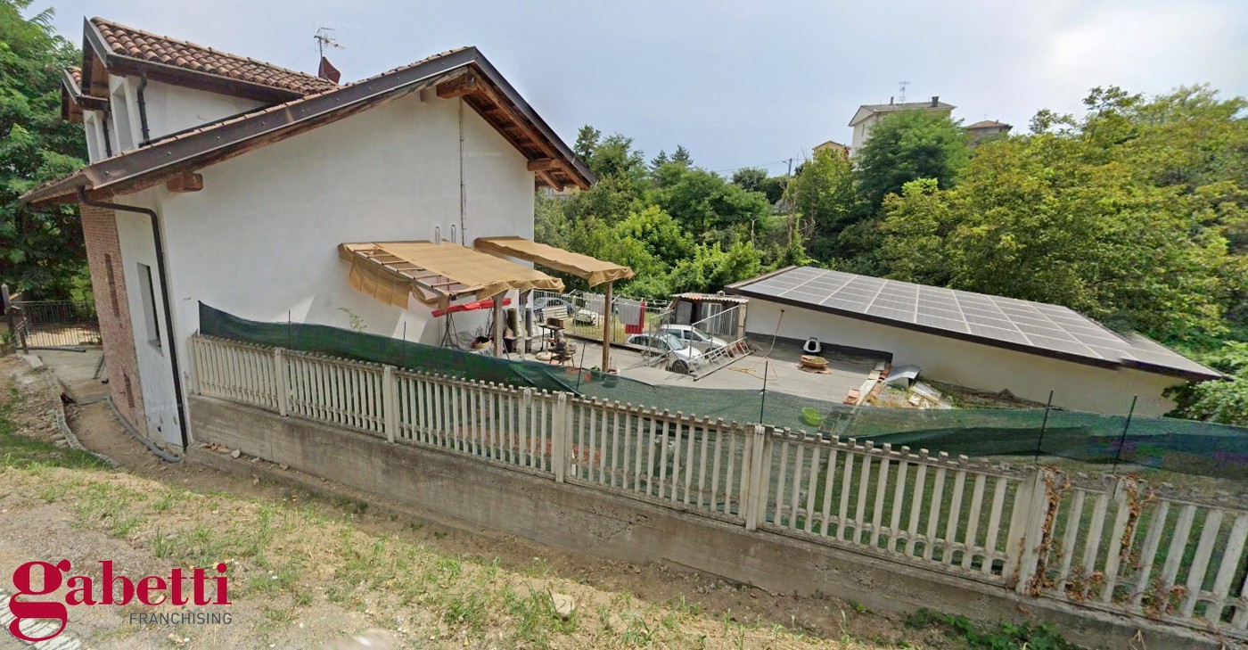 Casa indipendente con giardino a Bra
