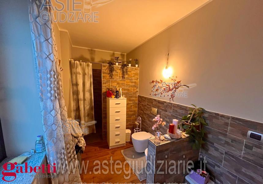 Casa indipendente con giardino a Bra