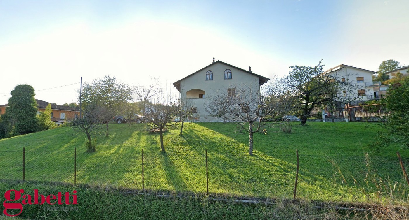Casa indipendente in vendita a Alba