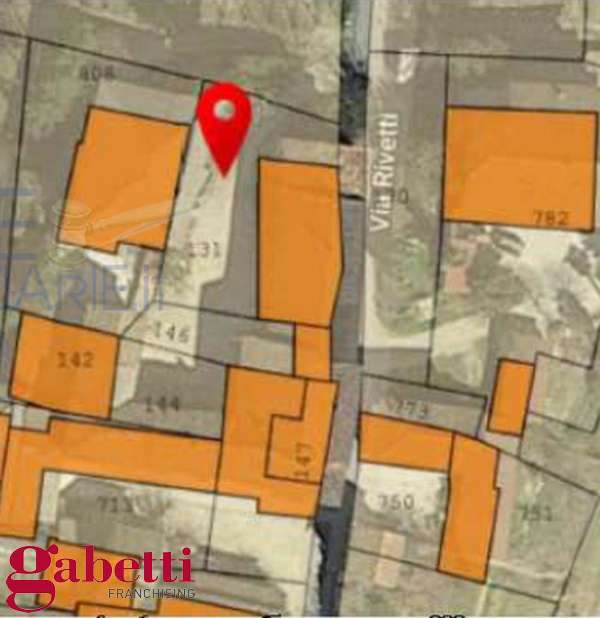 Casa indipendente con giardino a Neive