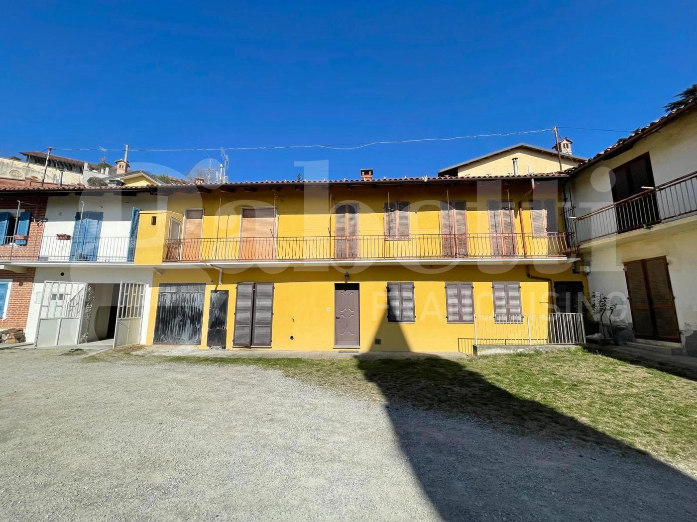 Casa indipendente da ristrutturare a Pocapaglia