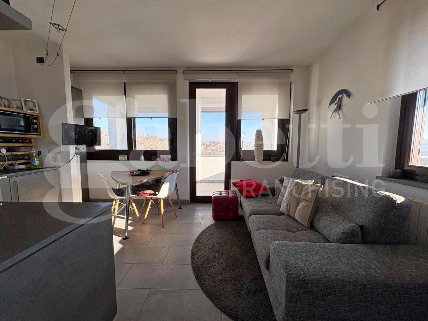 Casa indipendente con giardino a Pocapaglia