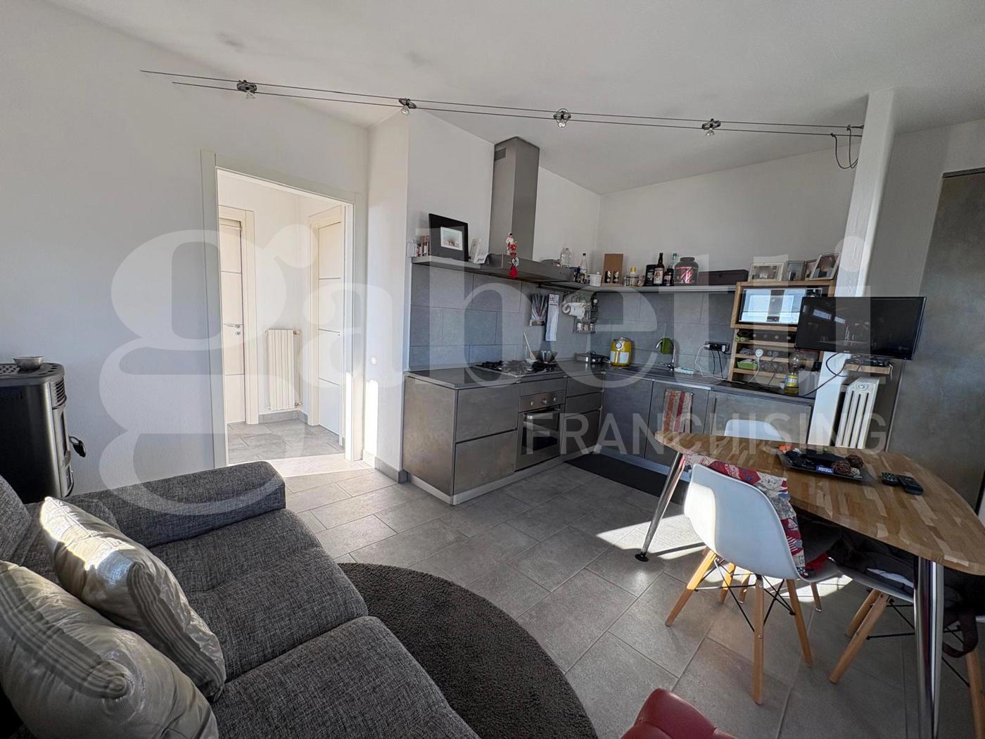 Casa indipendente con giardino a Pocapaglia