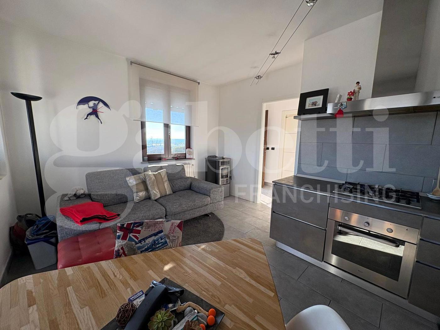 Casa indipendente con giardino a Pocapaglia