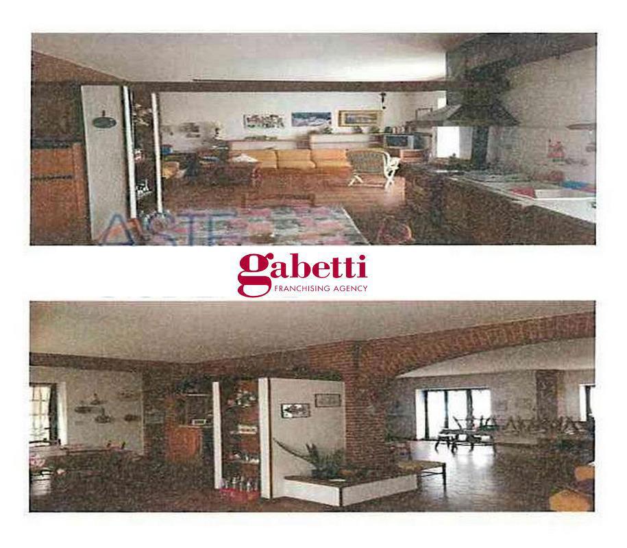 Stabile/Palazzo in vendita a Monteu Roero