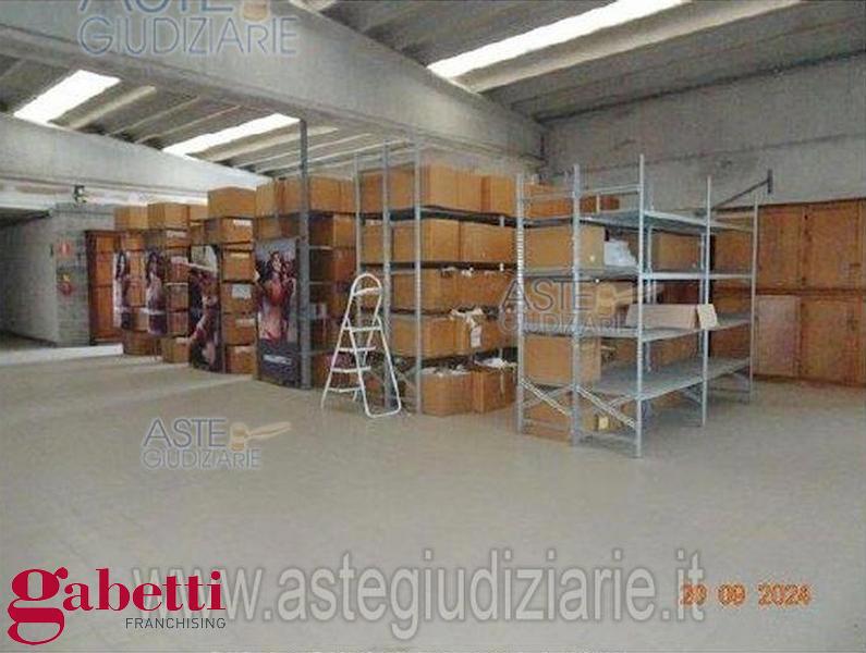 Stabile/Palazzo in vendita a Sommariva del Bosco