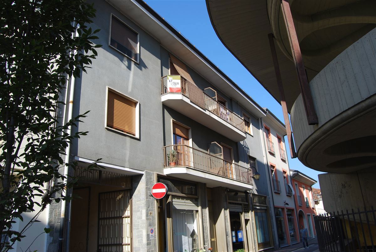 Negozio in vendita a Bra