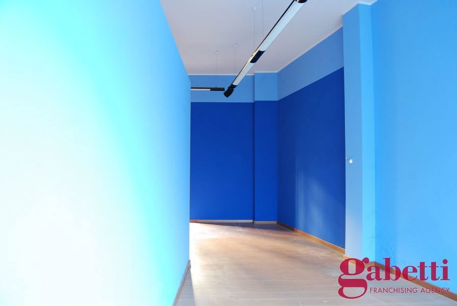 Negozio in vendita a Bra