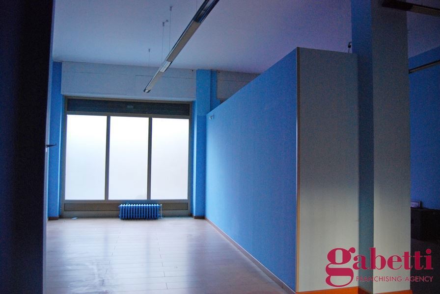 Negozio in vendita a Bra