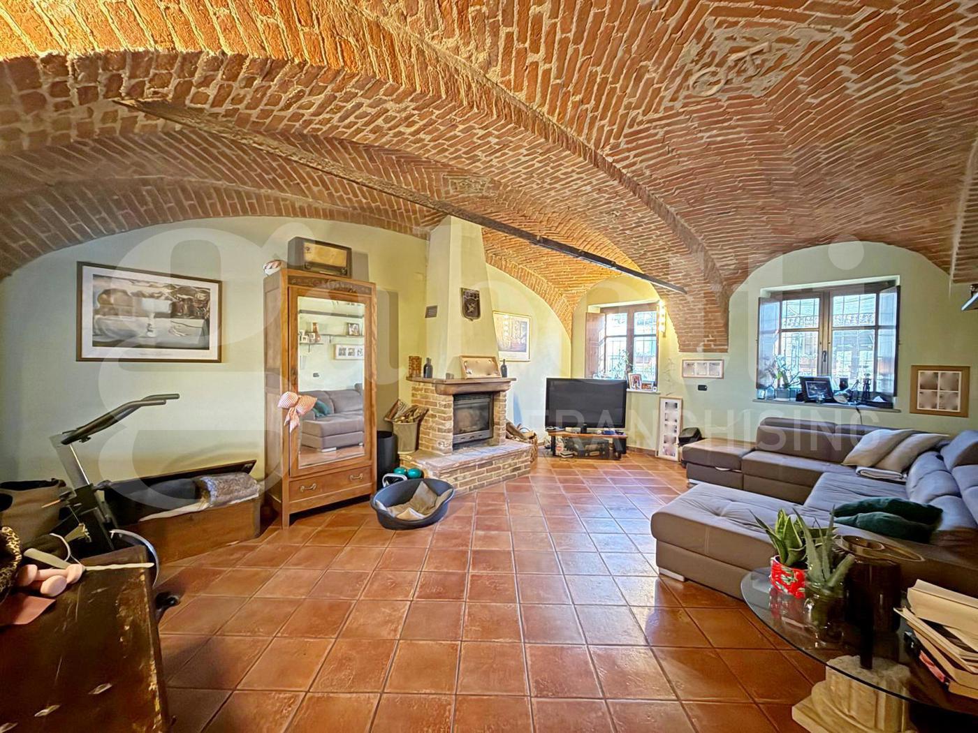 Casa indipendente con giardino a Bra