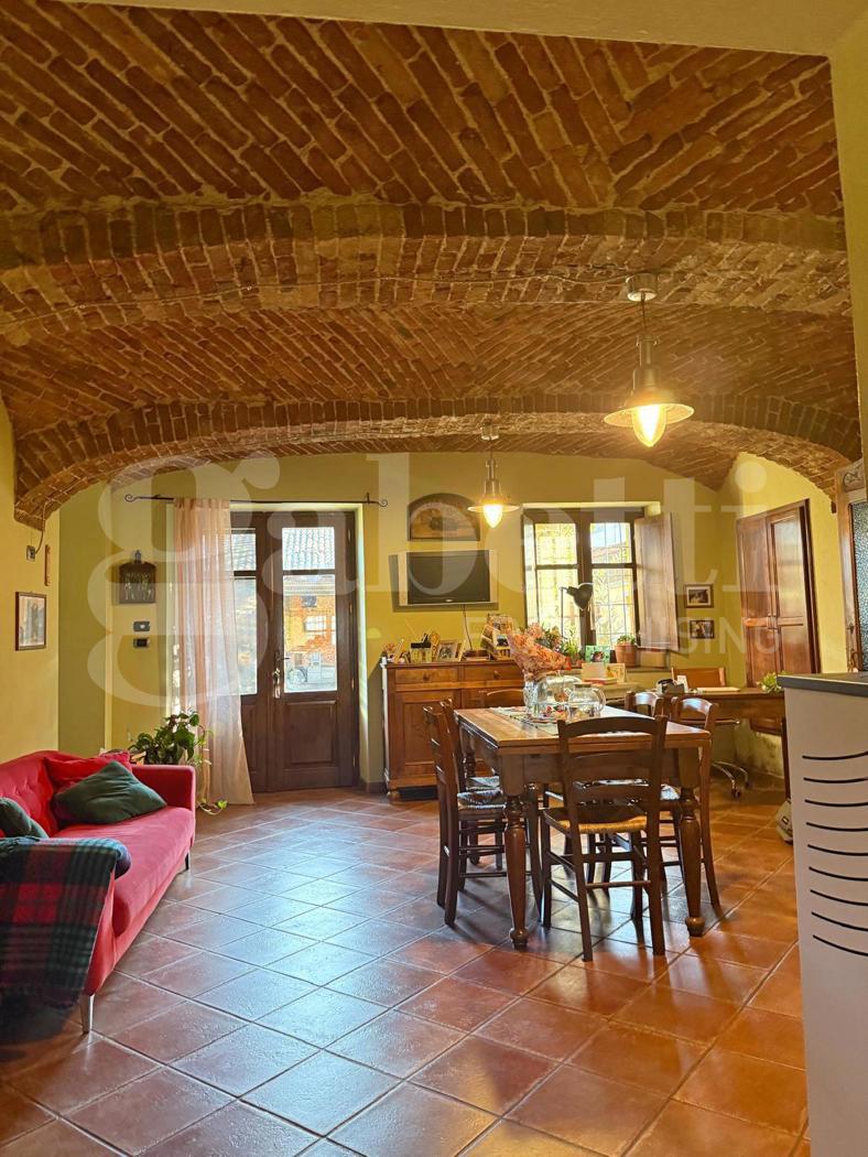 Casa indipendente con giardino a Bra