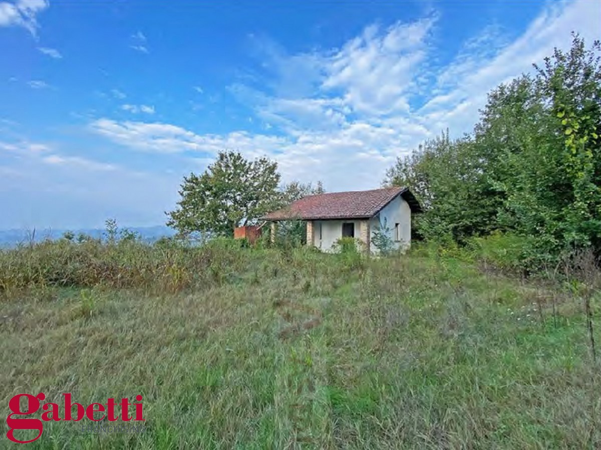 Casa indipendente con giardino a Pocapaglia