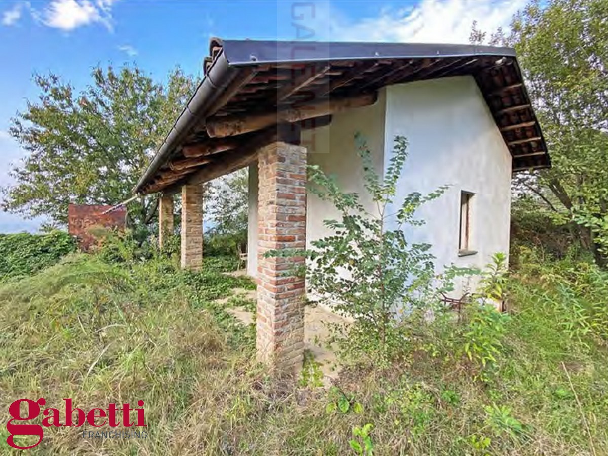 Casa indipendente con giardino a Pocapaglia