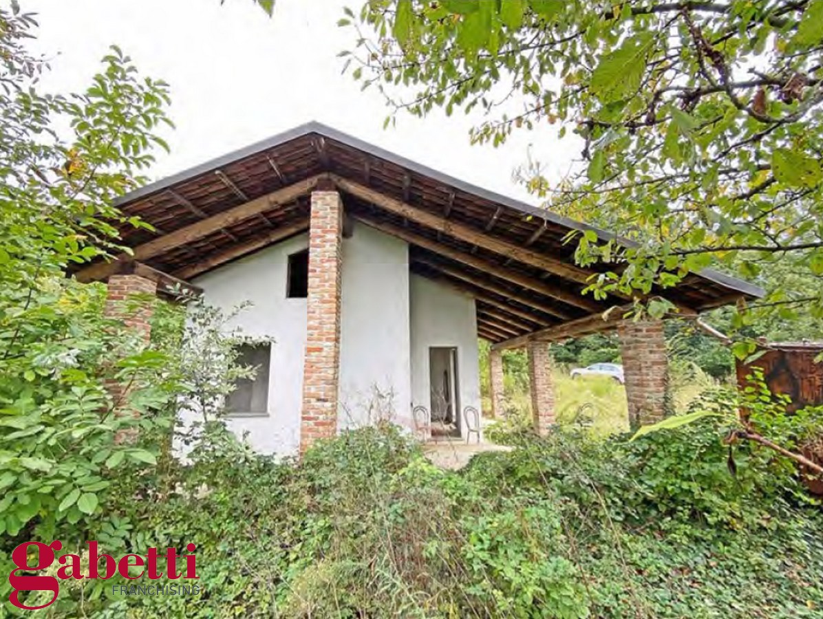 Casa indipendente con giardino a Pocapaglia