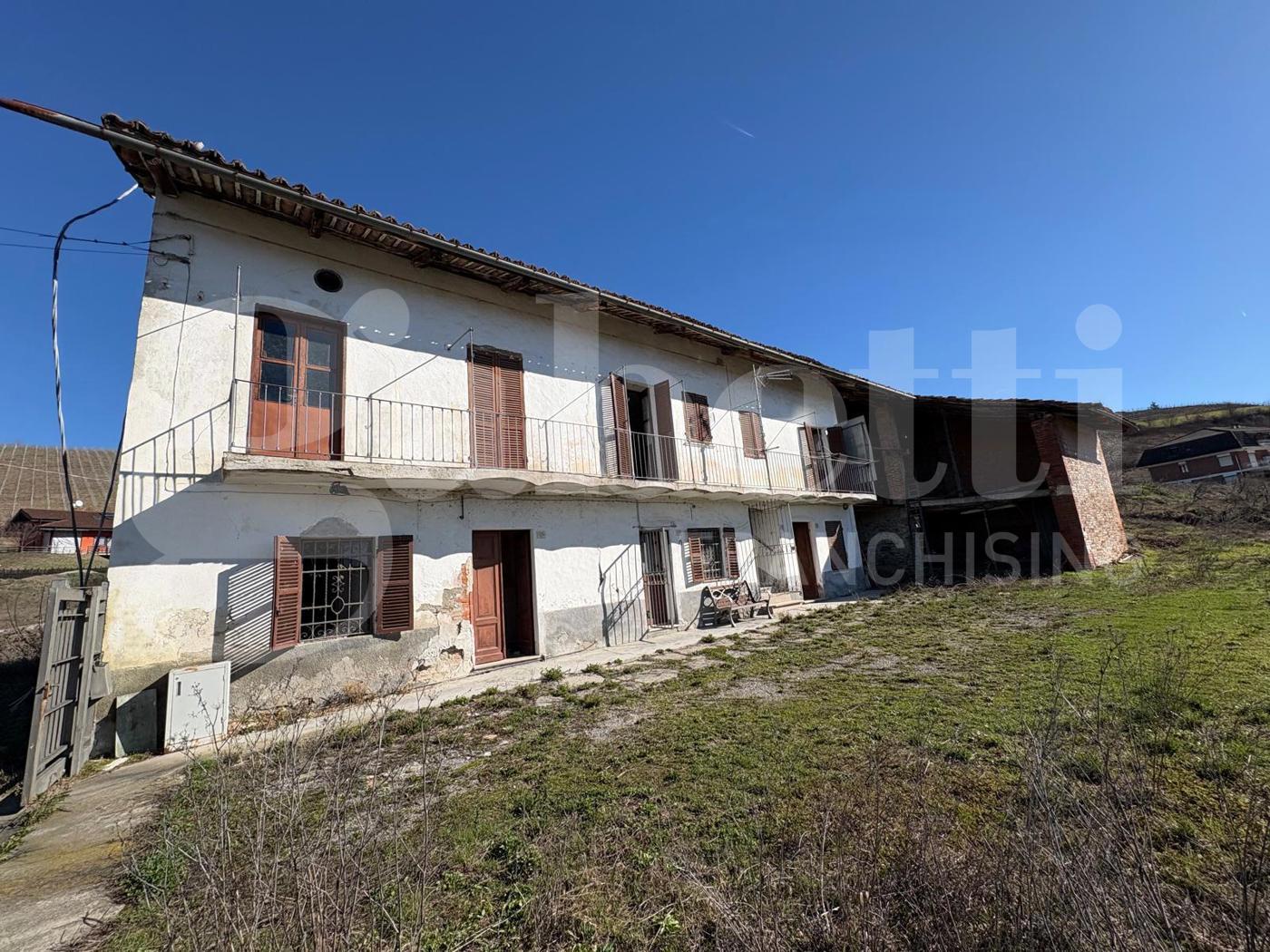 Casa indipendente con giardino a Dogliani