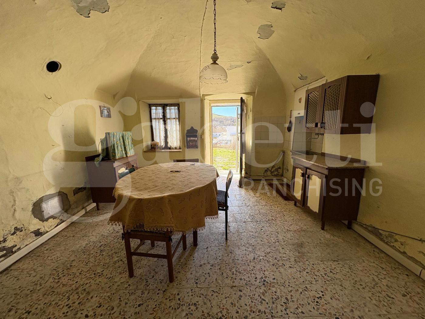 Casa indipendente con giardino a Dogliani