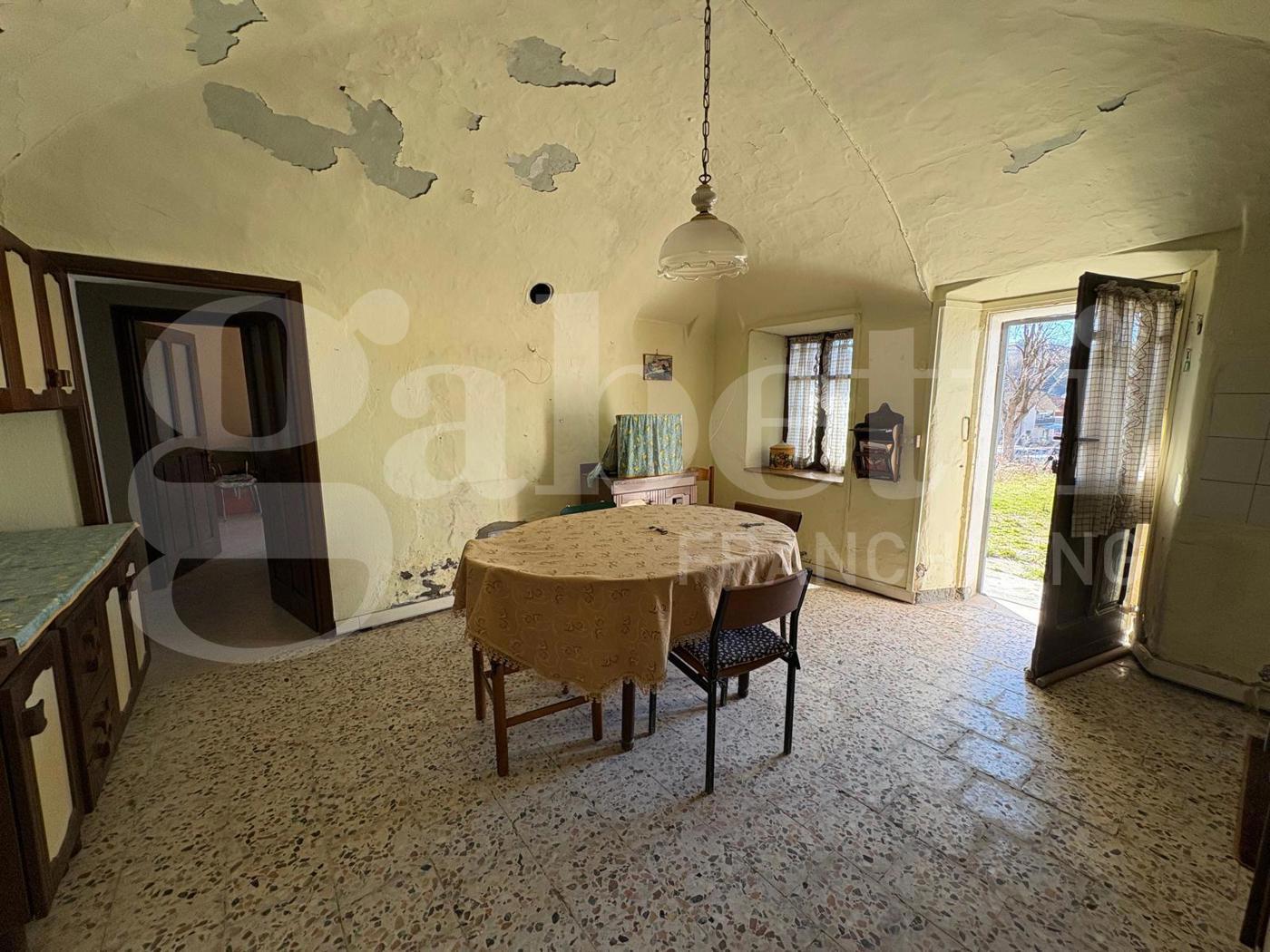 Casa indipendente con giardino a Dogliani