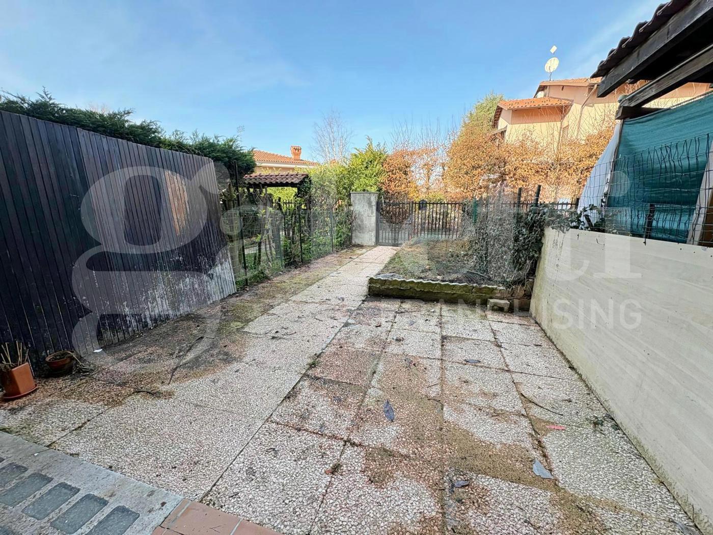 Villa con giardino a Pocapaglia