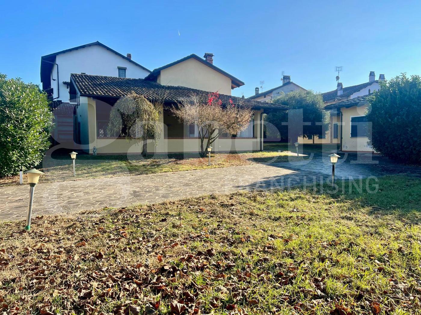 Appartamento con giardino a La Morra