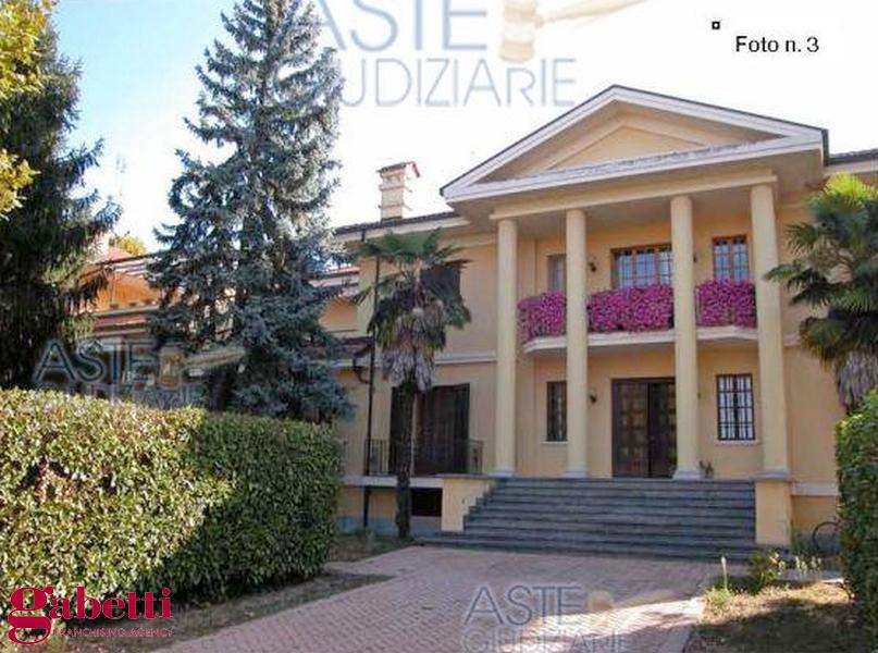 Villa con giardino a Cherasco