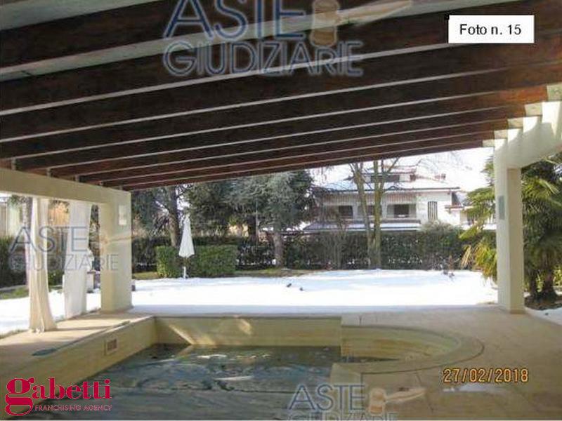 Villa con giardino a Cherasco