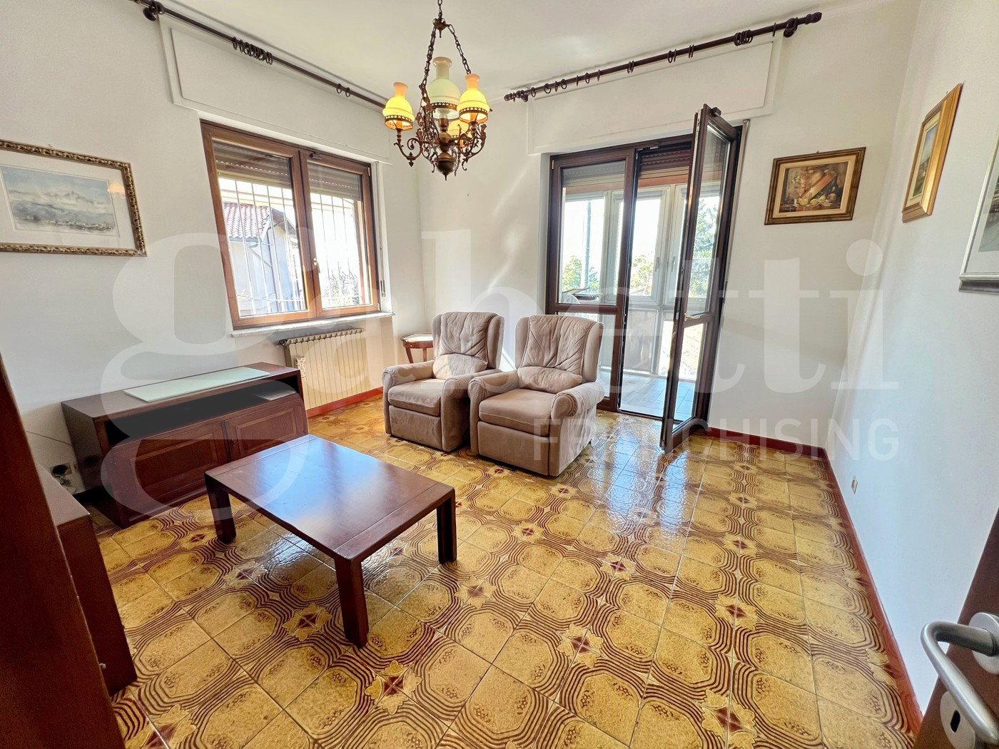 Casa indipendente con giardino a Barolo