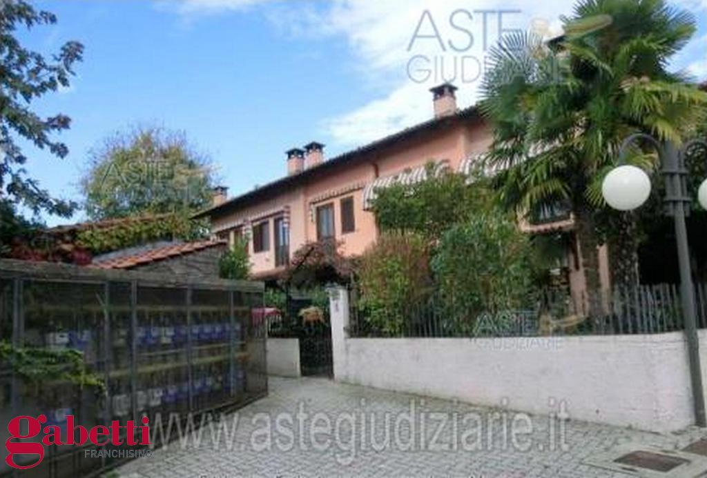 Villa con giardino a Pocapaglia