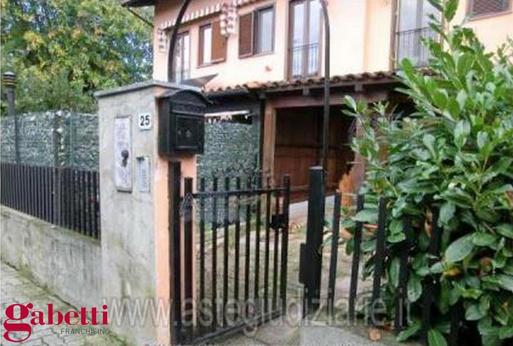 Villa con giardino a Pocapaglia