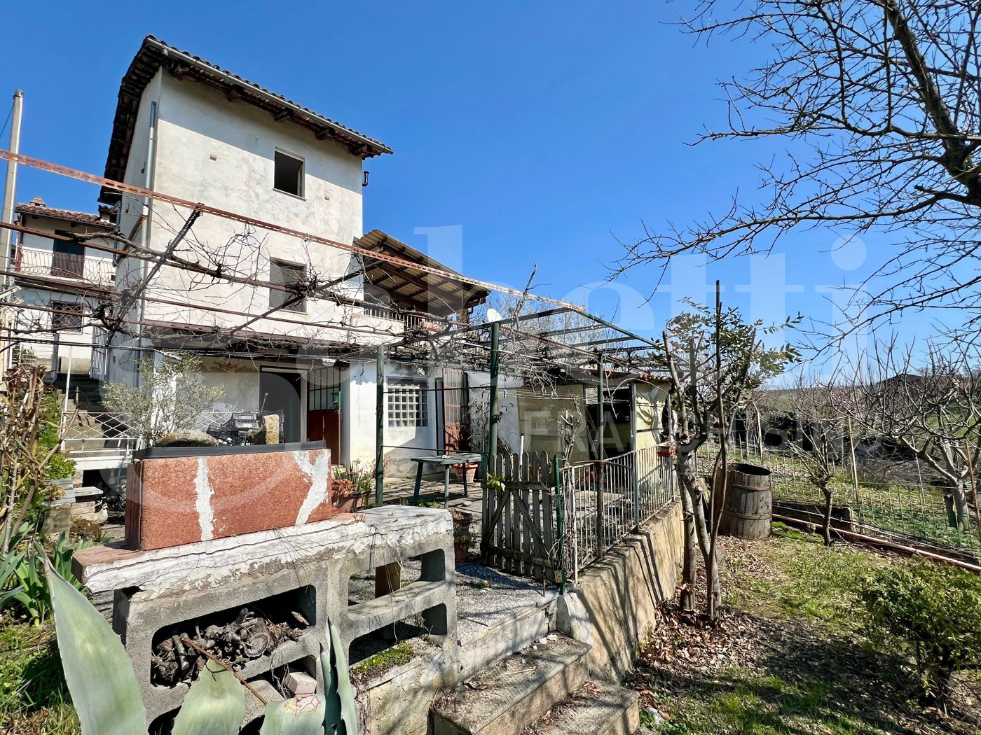 Casa indipendente con giardino a Novello