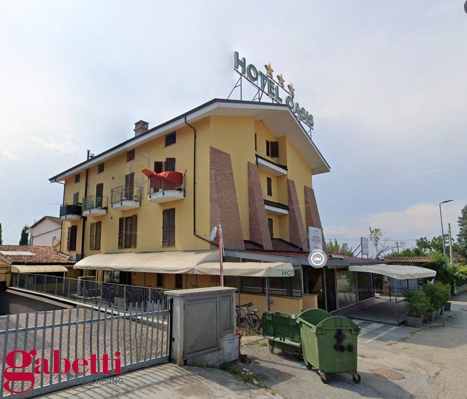 Attivit� commerciale Albergo in vendita a Cherasco