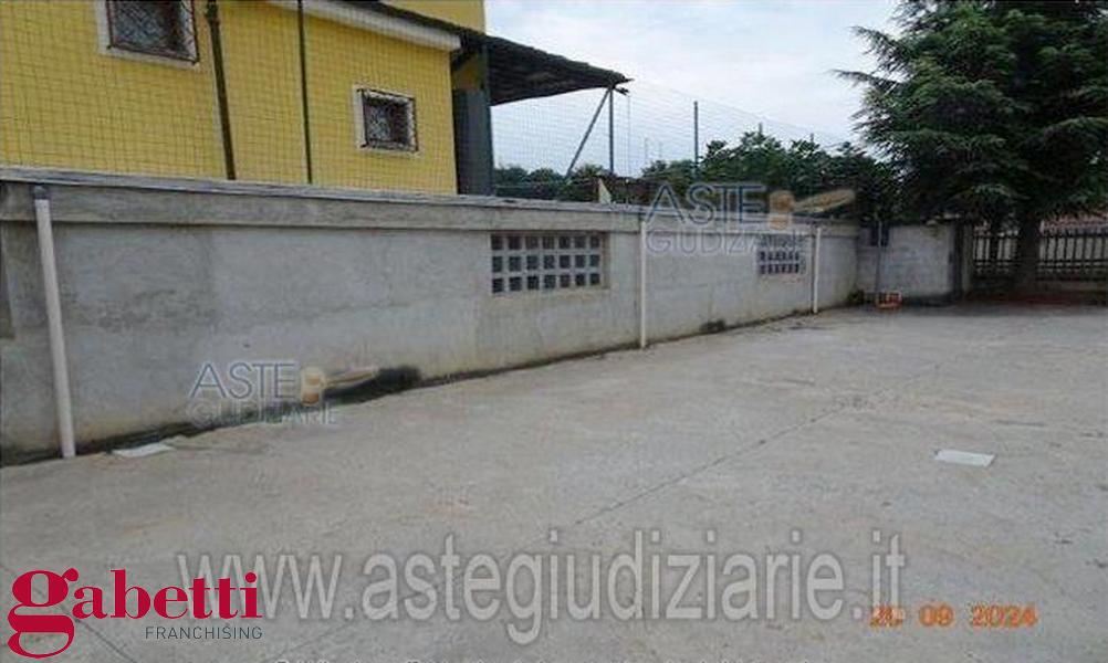 Stabile/Palazzo in vendita a Sommariva del Bosco