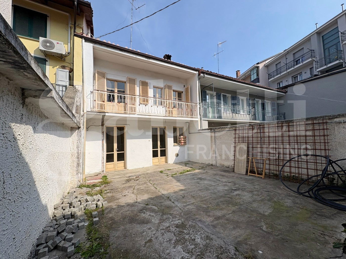 Casa indipendente con giardino a Bra