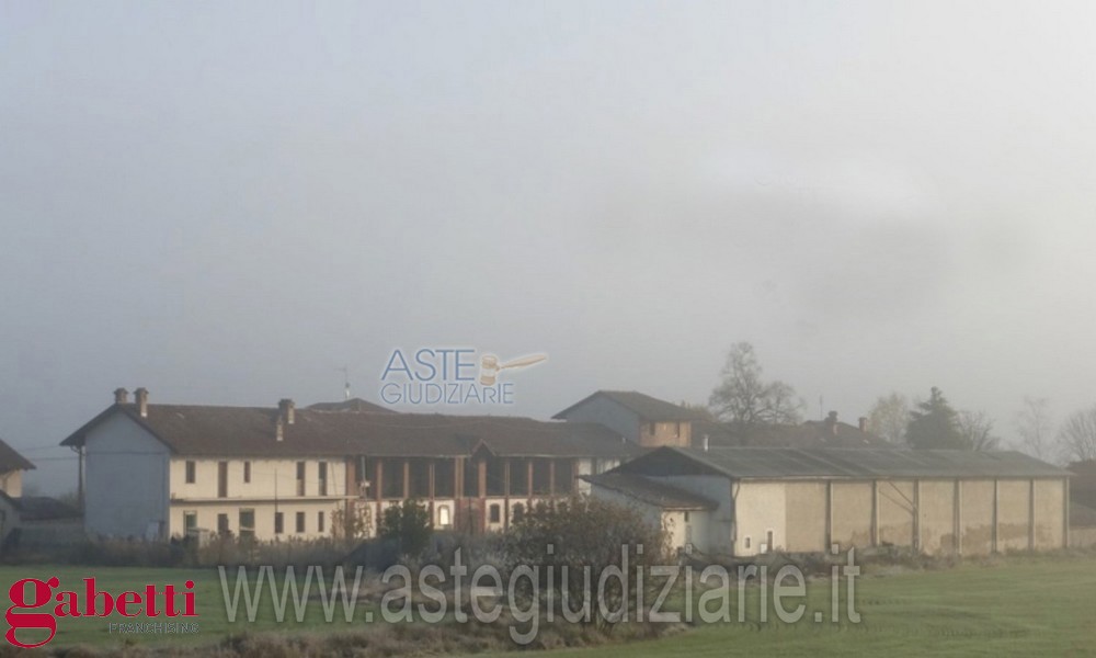 Rustico da ristrutturare a Bra